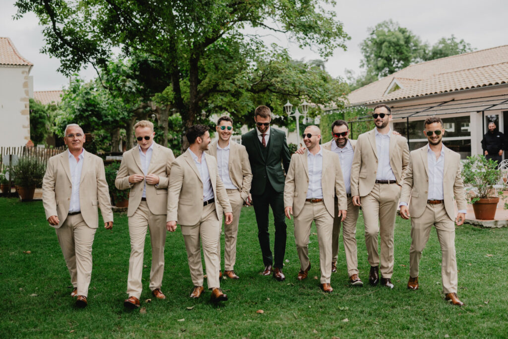 garçons d honneur beige lunette marié costume vert foncé