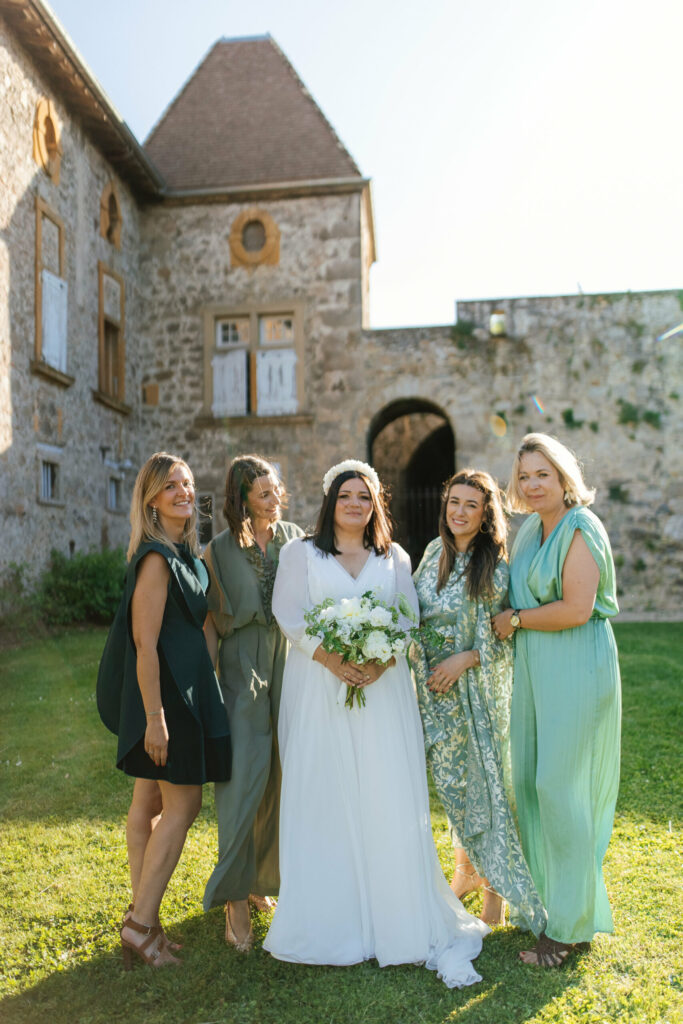 mariage vert, demoiselle d'honneur vert, serre tete, robe de mariée, bouquet de mariée