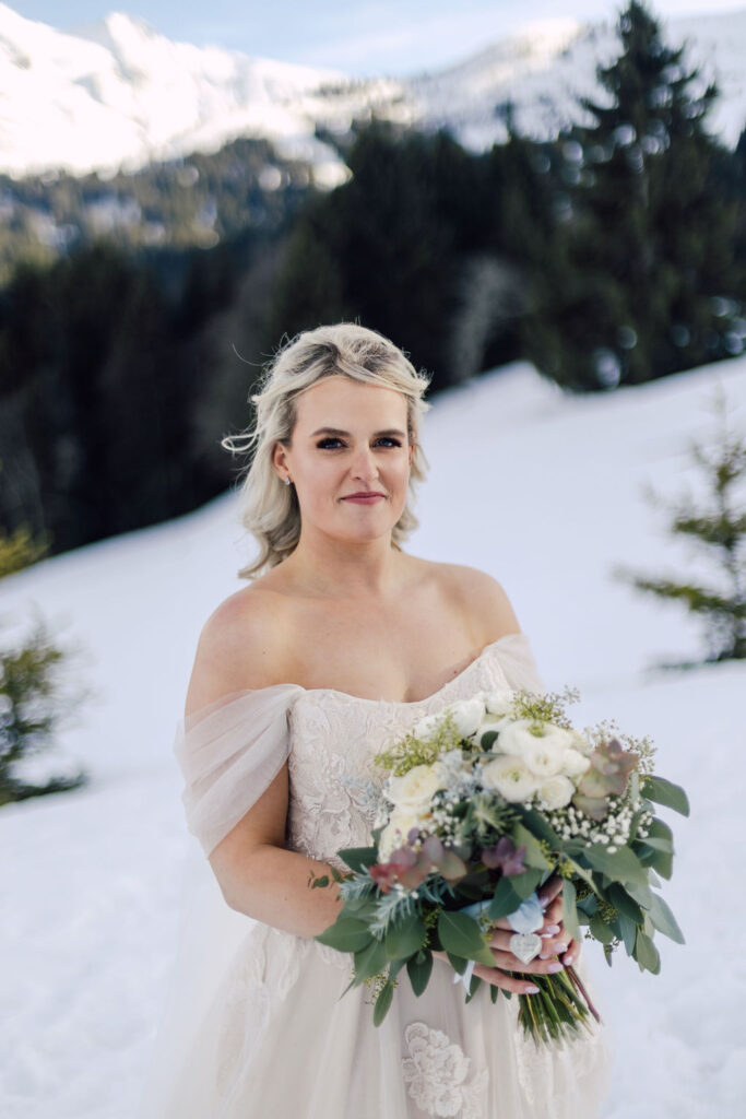 mariée neige snow bouquet de mariée