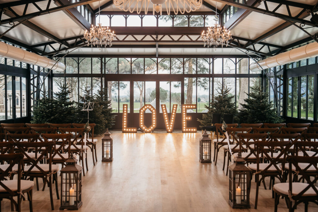 - lieu-mariage-chateau-alsace.jpg | alt: Château alsacien pour mariage élégantGrange rénovée décorée pour mariage en Alsace